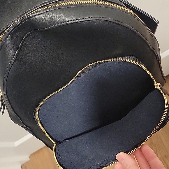 Tommy Hilfiger Backpack - Picture 4 of 8